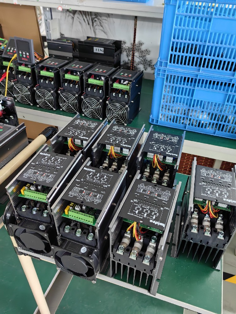 电力调整器在哪些工业领域利用最宽泛（如电炉加热、电机调速等）？有什么特殊的利用案例？